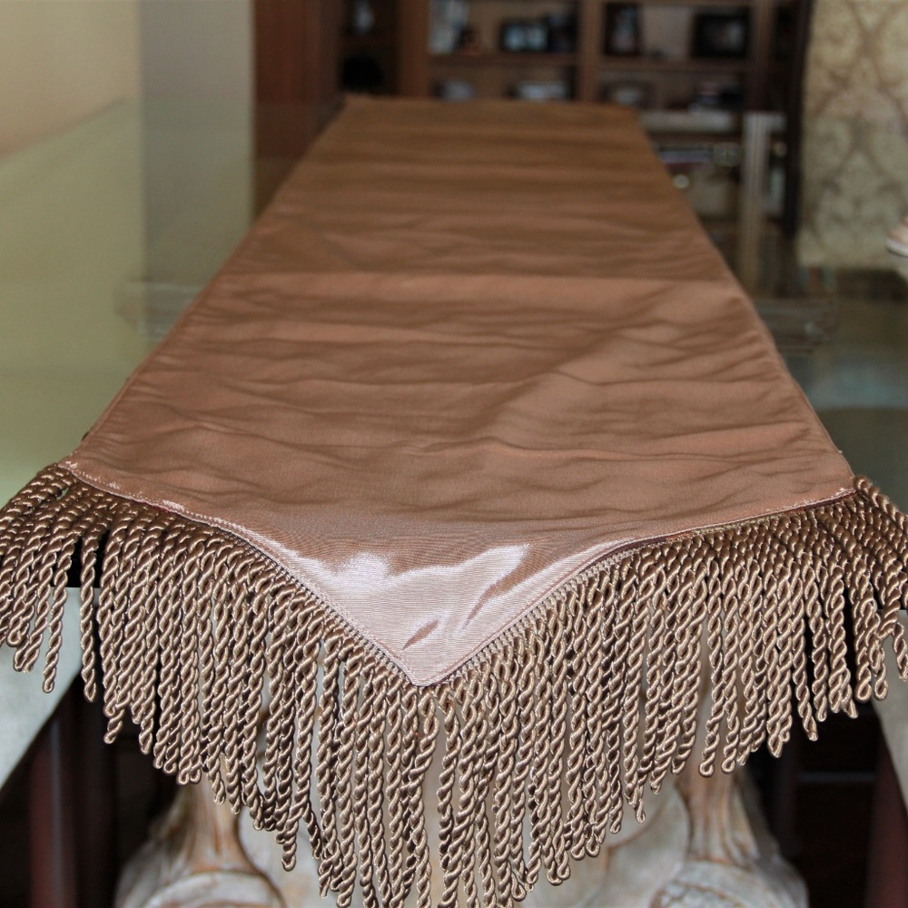 Canaan Geometric Pattern Reversable Table Runner - image 8